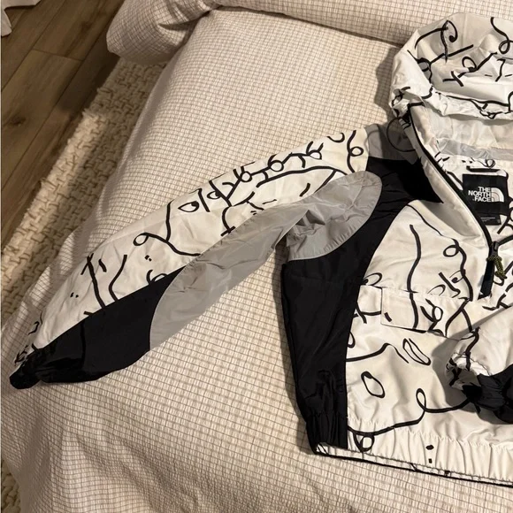 The North Face White, Black & Gray Graphic Hooded Bomber Jacket - Picture 8 of 14